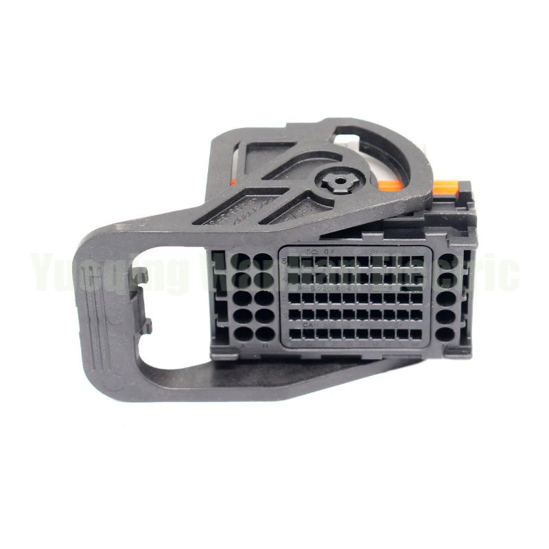 65 Pin 2299987-4 Σφραγισμένοι συνδετήρες αυτοκινήτων, θηλυκό σύρμα για σύνδεση πίνακα